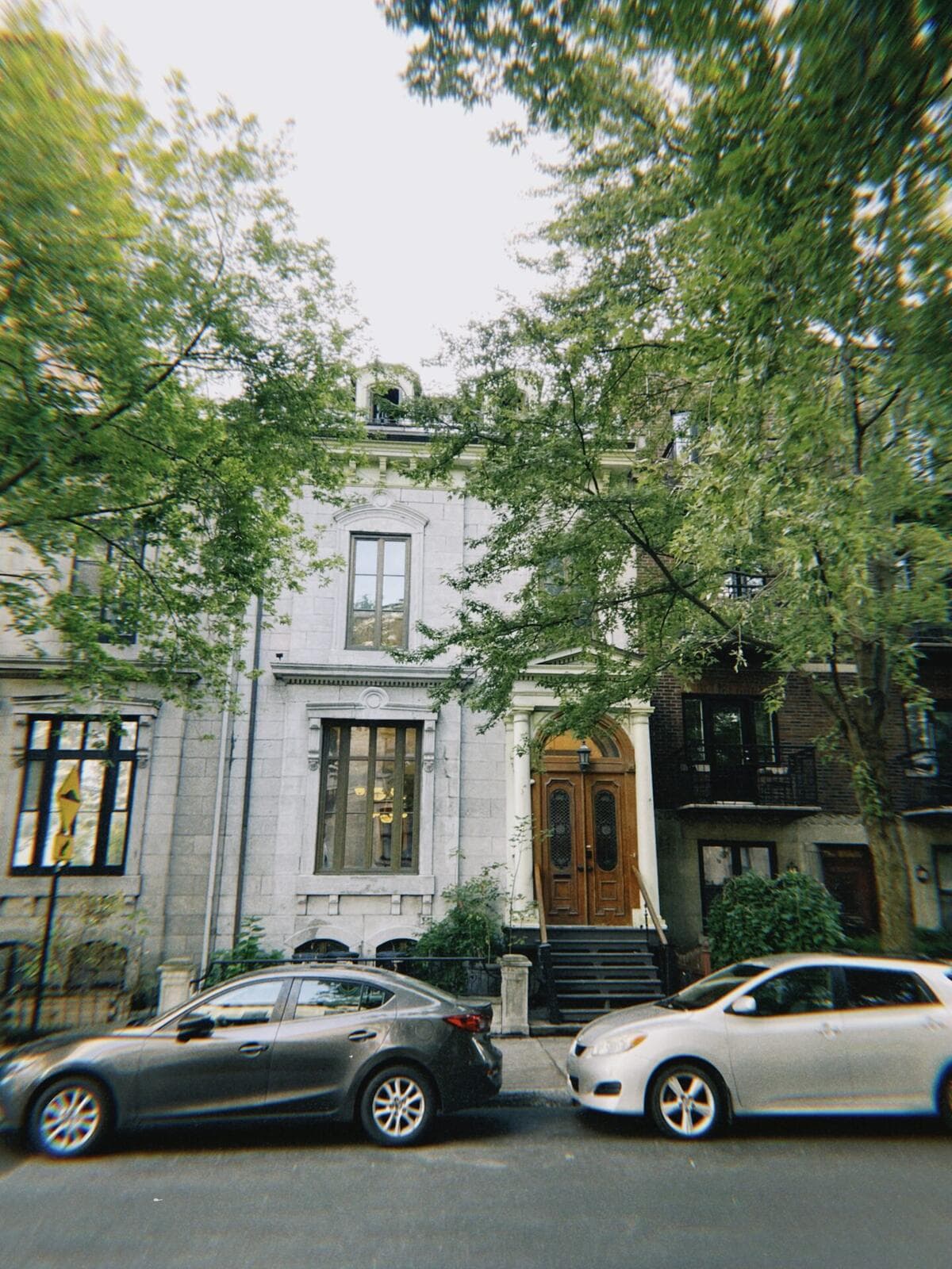 MONTREAL NIGHTCLUBS VS. LAS VEGAS NIGHTCLUBS: THE REAL COMPARISON - Connected Montreal experience