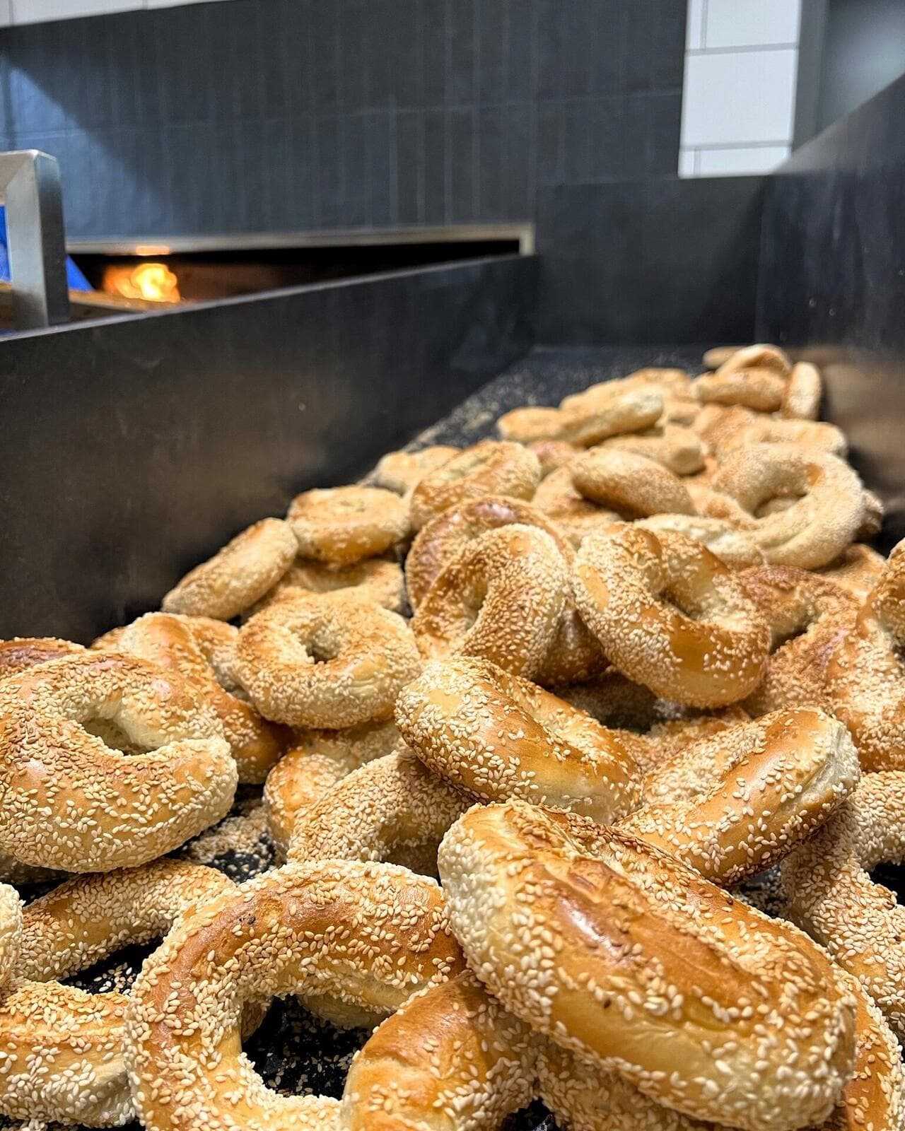 MONTREAL BAGEL CATERING - Connected Montreal experience
