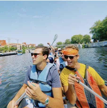 CANOES & BREWS - Connected Montreal experience