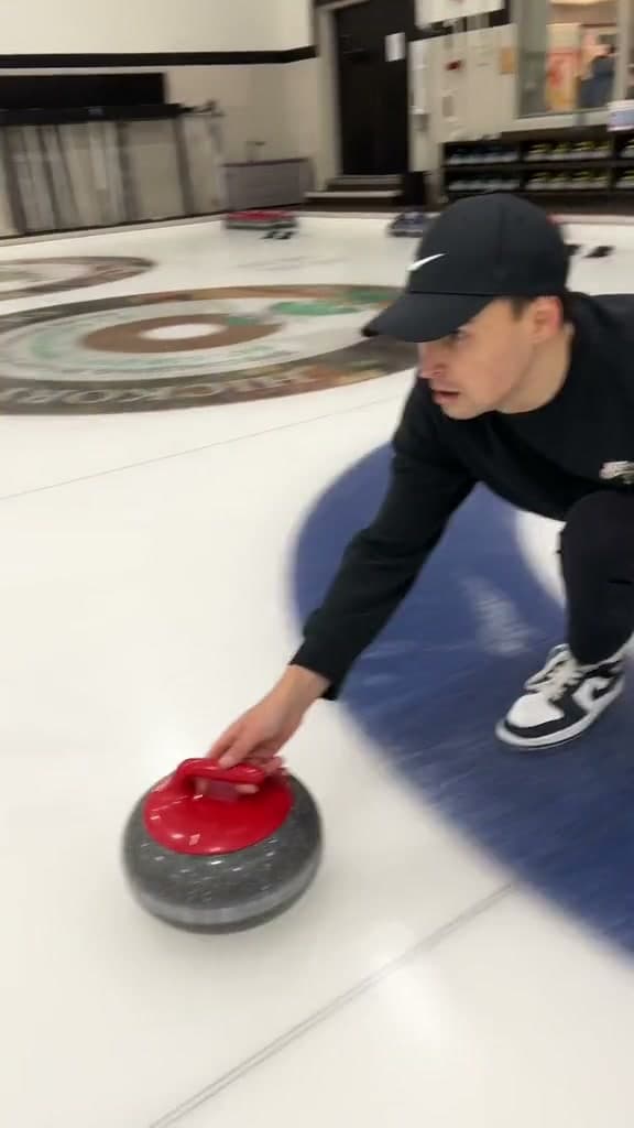 CURLING - Connected Montreal experience