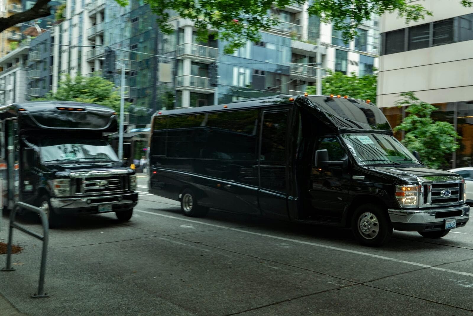 PARTY BUS & AIRPORT TRANSFERS - Connected Montreal experience