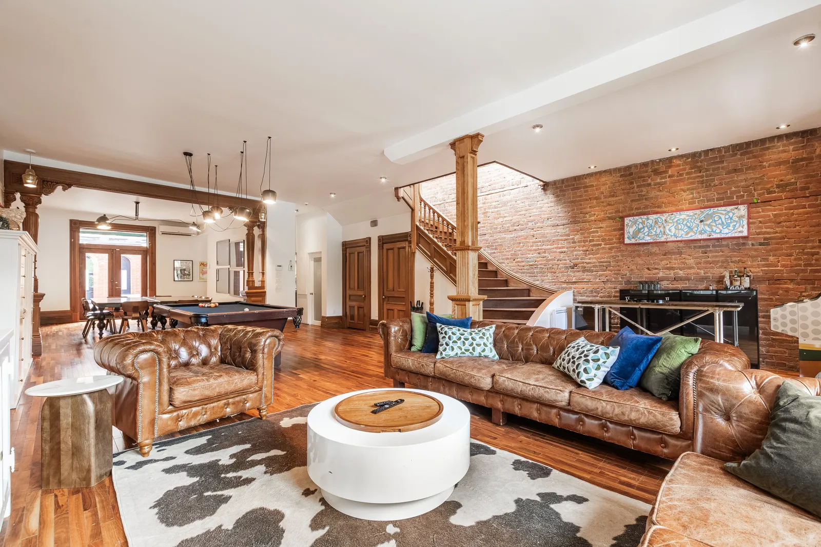 Le Saint Denis Modern Townhouse — Plateau Montreal rental for 20 guests